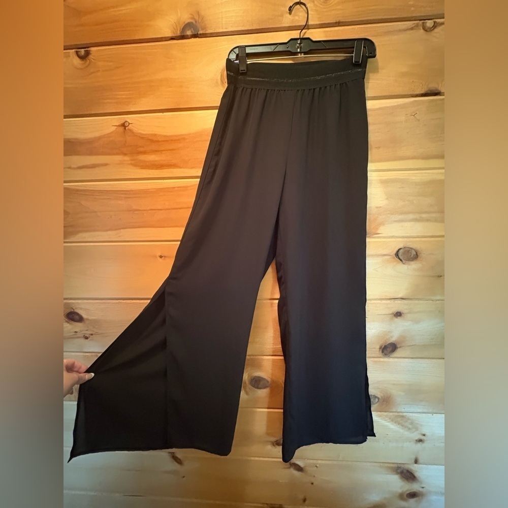 Lola & Sophie Black Wide Leg Pants with side Slits.